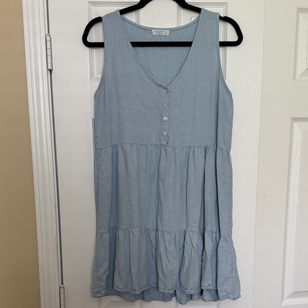 Light Blue Sleeveless Button-Down Dress
